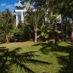 Villa Luxury Retreat With Pool & Views *