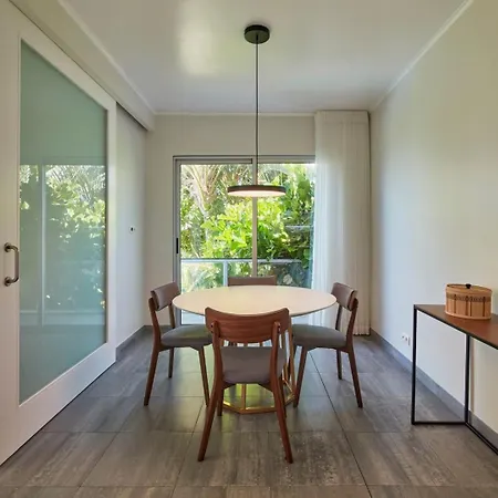 Luxury Retreat With Pool & Views Βίλα