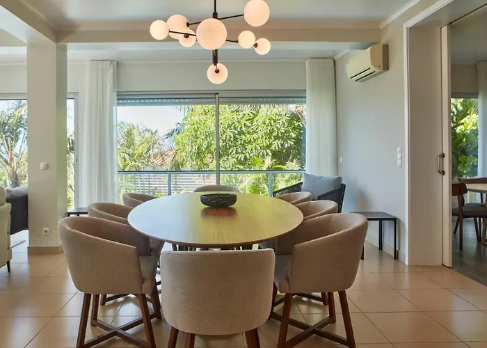 Luxury Retreat With Pool & Views Villa Sao Roque (Sao Miguel)