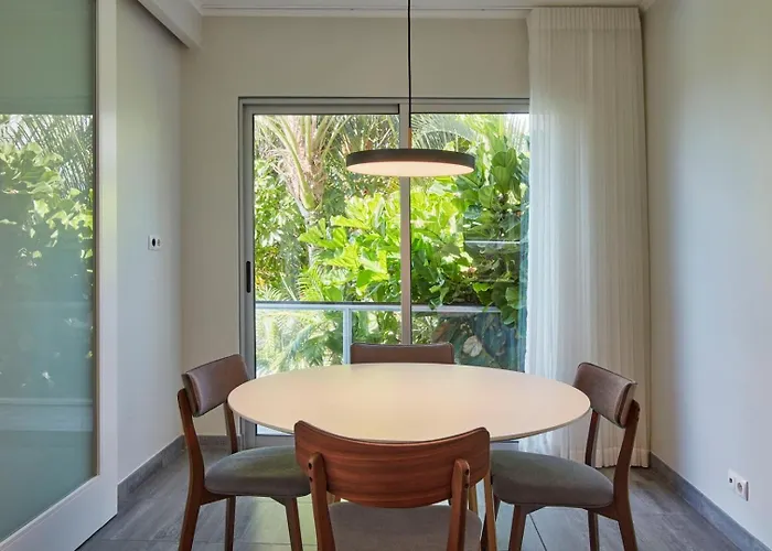 Luxury Retreat With Pool & Views Villa Sao Roque (Sao Miguel)