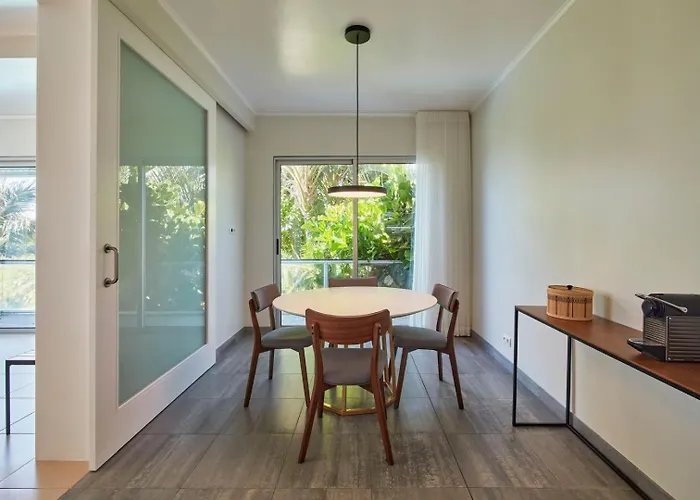 Luxury Retreat With Pool & Views Villa