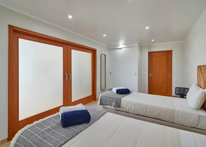 Luxury Retreat With Pool & Views Villa Sao Roque (Sao Miguel)