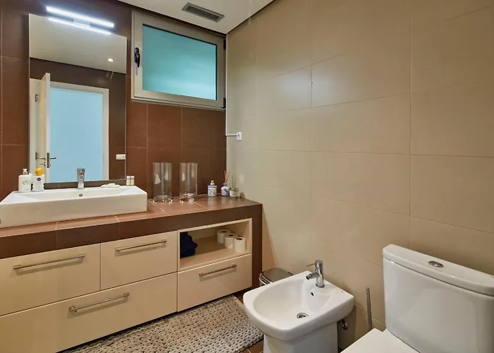 Luxury Retreat With Pool & Views * Sao Roque (Sao Miguel)