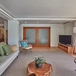 Luxury Retreat With Pool & Views